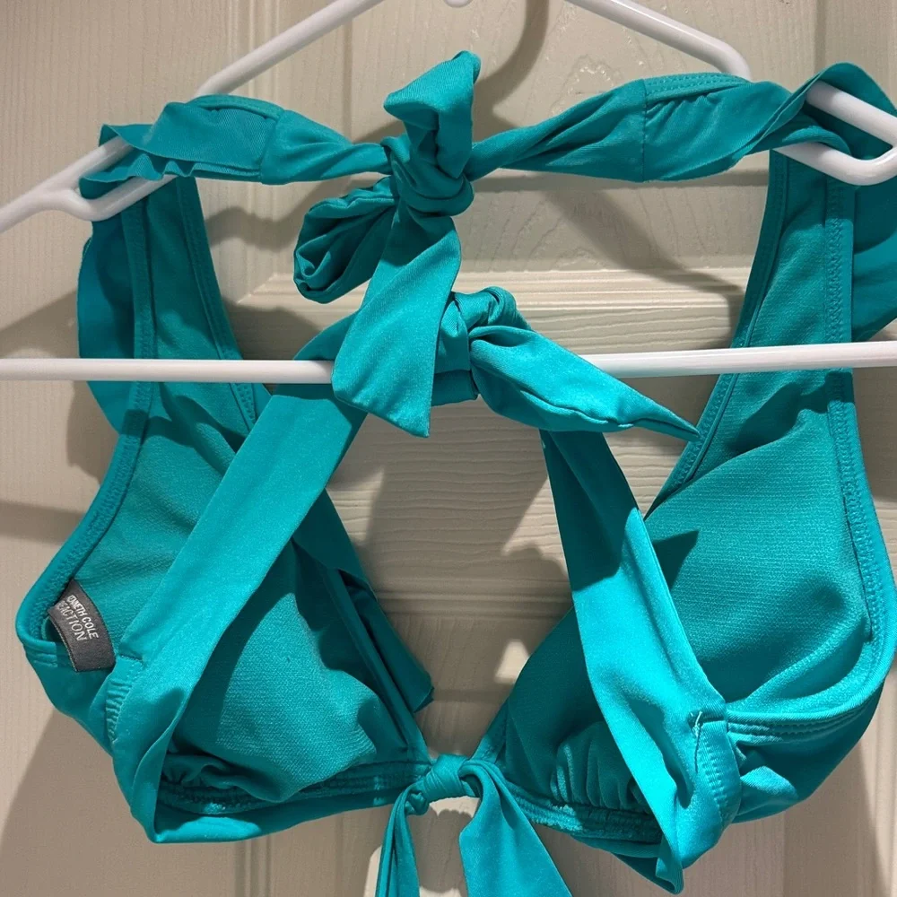 Kenneth Cole Reaction Turquoise Ruffle bikini - Picture 5 of 9